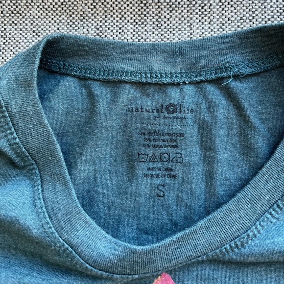 Kindness matters T shirt womens small - Picture 3 of 4